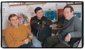 מימין: פרופ' יואל זוסמן, ד"ר גיתאי קריגר, ופרופ' ישראל סילמן. מבנה מרחבי